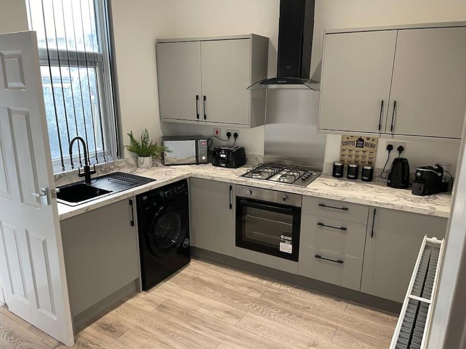 Luxury Accommodation. Wallasey Bagian luar foto